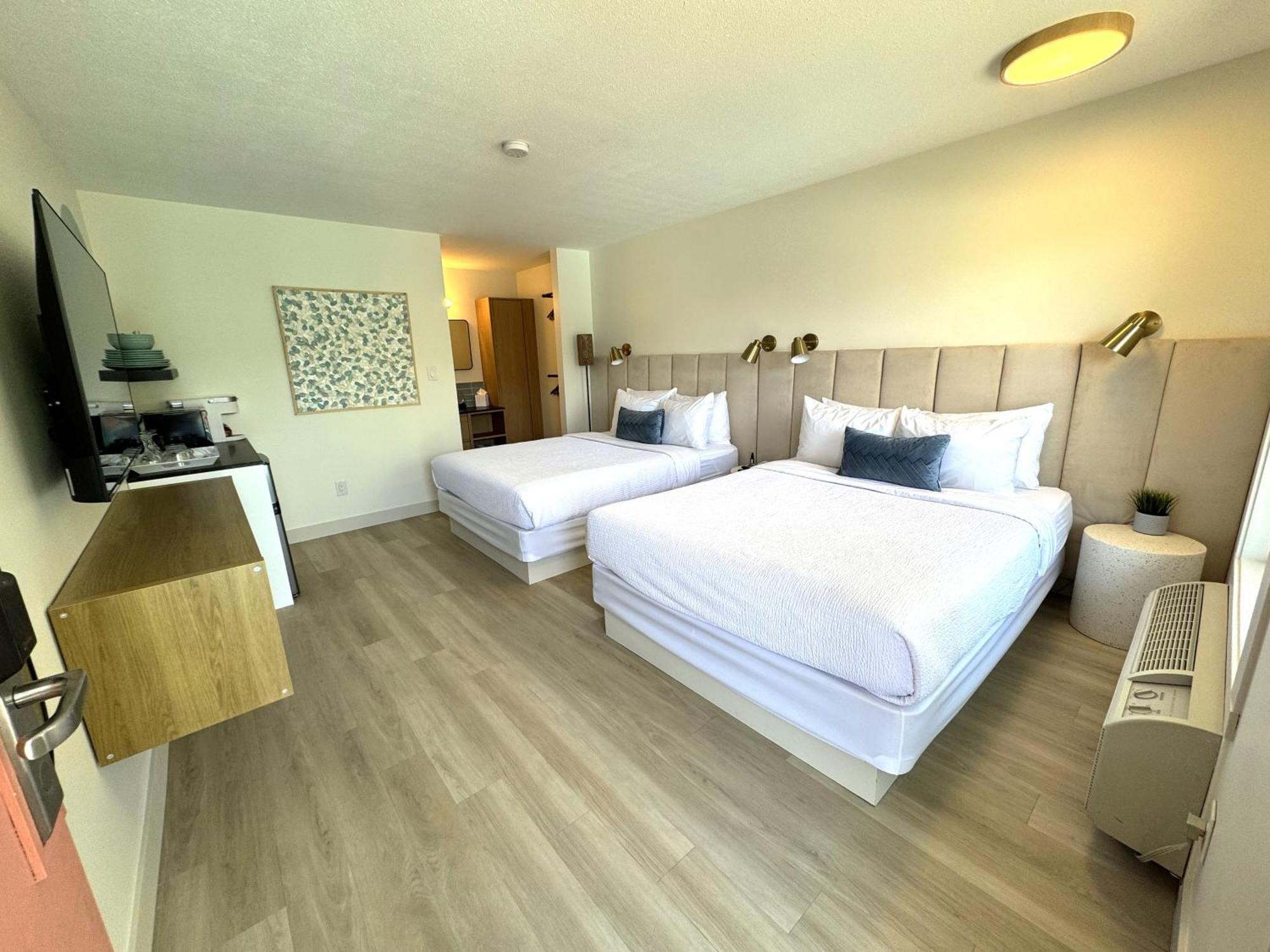 Lakeside Villa & Nordic Spa Penticton Ngoại thất bức ảnh